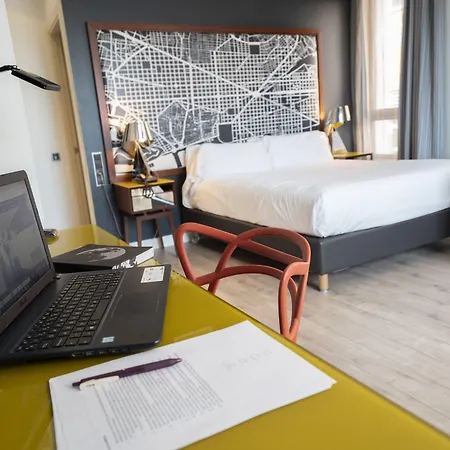 Naitly Poblenou Szálloda 4*