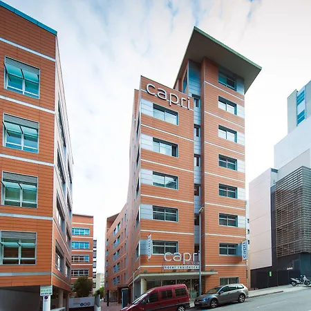 Naitly Poblenou מלון