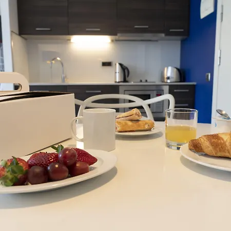 Naitly Poblenou מלון 4*