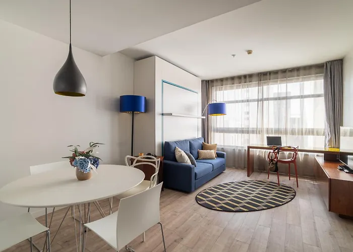 Naitly Poblenou 4*