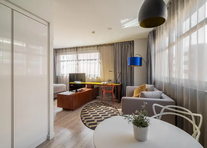 Naitly Poblenou 4*